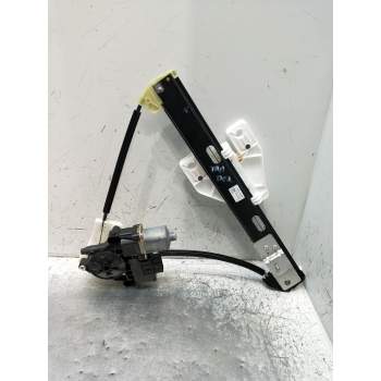 ELEVALUNAS TRASERO DERECHO 82G839462A AU2700101S 2020