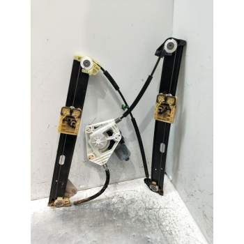 ELEVALUNAS DELANTERO IZQUIERDO 82G837461A AU2700105S 2020