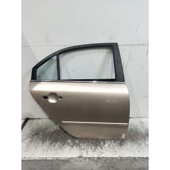 PUERTA TRASERA DERECHA 4P 
