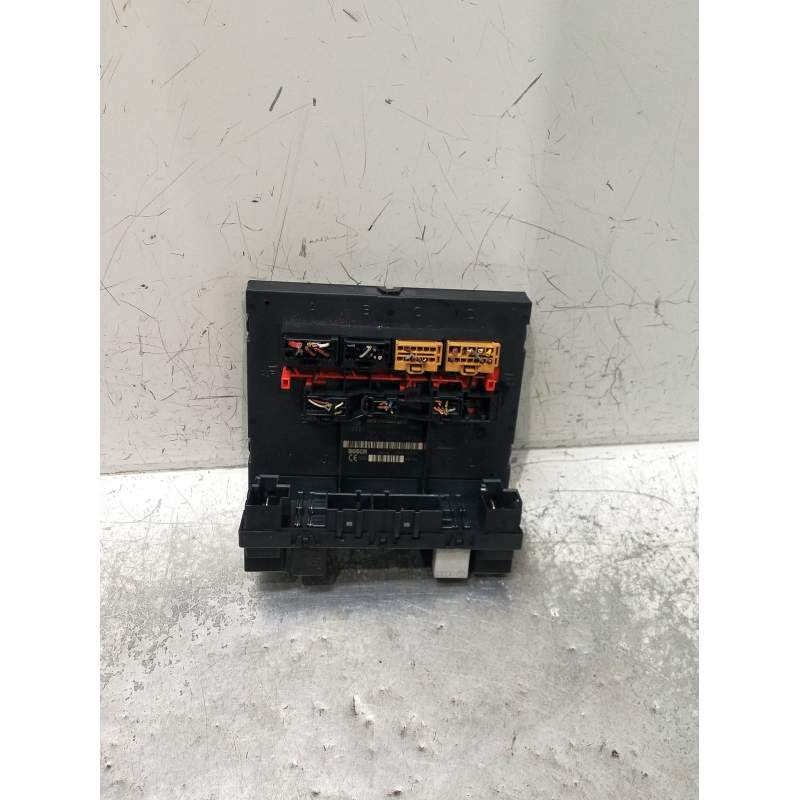 Recambio de caja reles / fusibles para volkswagen golf v (1k1) 1.9 tdi referencia OEM IAM 3C8937049E  