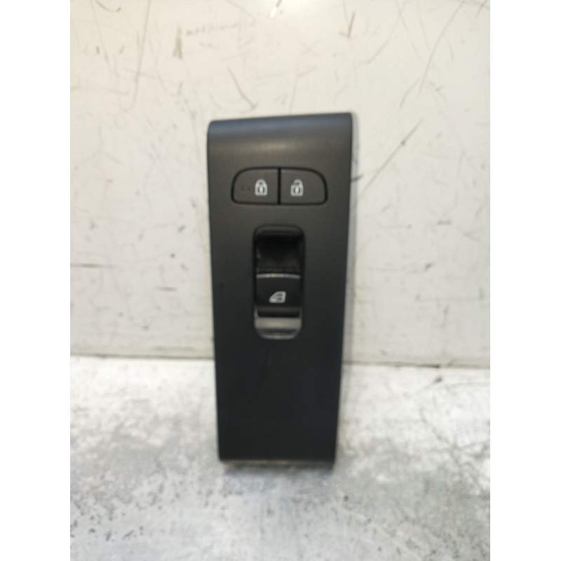 Recambio de mando elevalunas delantero derecho para volvo xc40 (536) d4 awd referencia OEM IAM  5P 2017