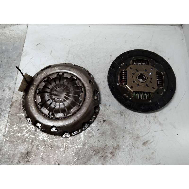 Recambio de kit embrague para volkswagen polo (9n3) referencia OEM IAM   