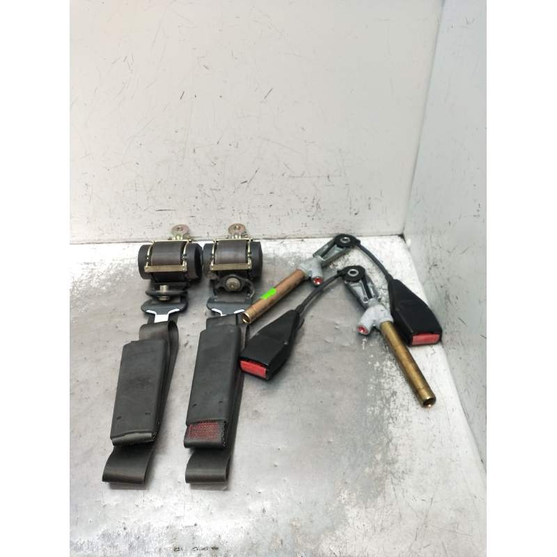 Recambio de juego cinturones delantero para renault megane ii (bm0/1_, cm0/1_) 1.5 dci (bm02, bm13, bm2a, cm02, cm13) referencia