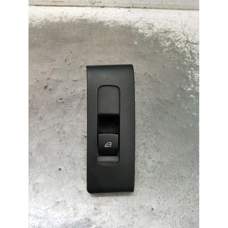 Recambio de mando elevalunas trasero derecho para volvo xc40 (536) d4 awd referencia OEM IAM 31456060 5P 2017