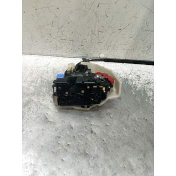 MOTOR CIERRE CENTRALIZADO TRASERO DERECHO 5P 