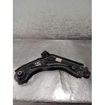 BRAZO SUSPENSION INFERIOR DELANTERO DERECHO 15HDI 2015