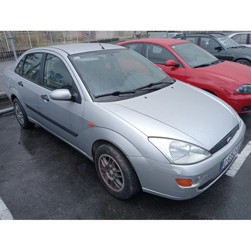 ford focus berlina (cak) del año 2000