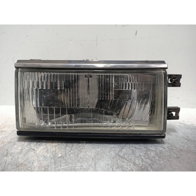 Recambio de faro derecho para nissan bluebird (910) referencia OEM IAM   