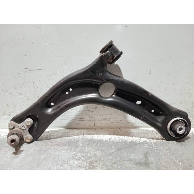 Recambio de brazo suspension inferior delantero izquierdo para volkswagen touran (5t1) 1.6 tdi referencia OEM IAM 3Q0407153B  
