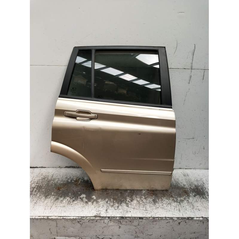 Recambio de puerta trasera derecha para ssangyong kyron 2.0 xdi 4x4 referencia OEM IAM  5P 