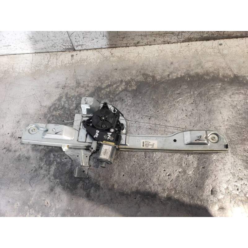 Recambio de elevalunas delantero izquierdo para peugeot 208 style referencia OEM IAM 9673154380 5P 2012