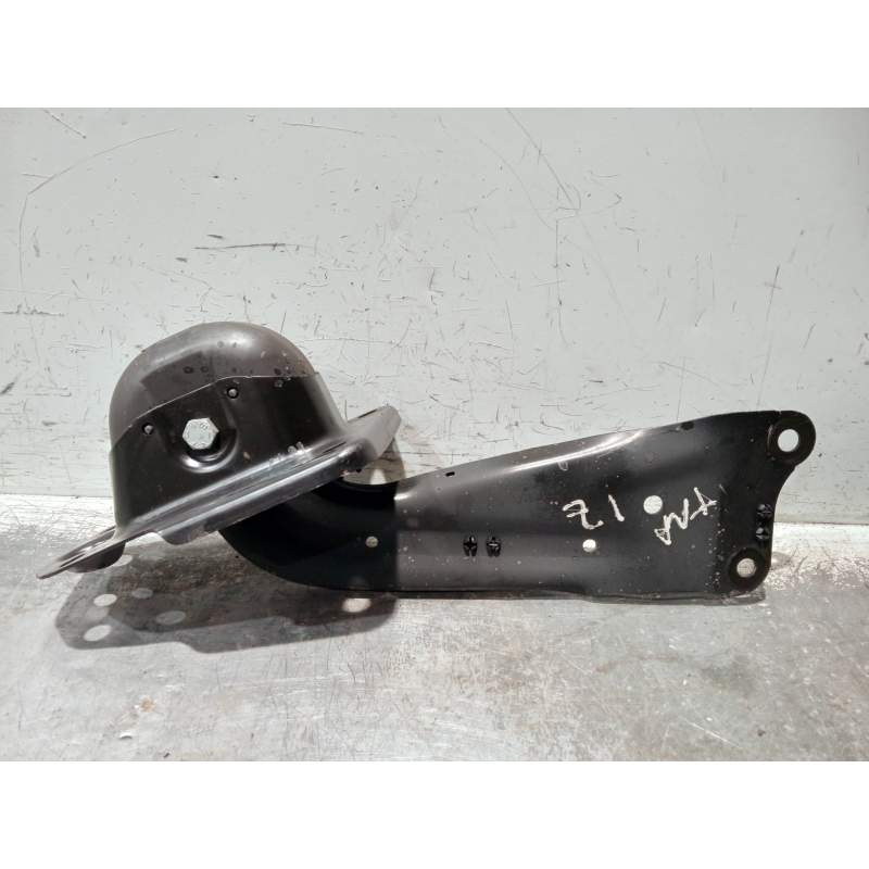 Recambio de brazo suspension inferior trasero izquierdo para volkswagen touran (5t1) 1.6 tdi referencia OEM IAM 5Q0505225  