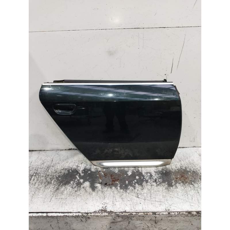 Recambio de puerta trasera derecha para audi a6 avant (4b5) referencia OEM IAM  RANCHERA 2001