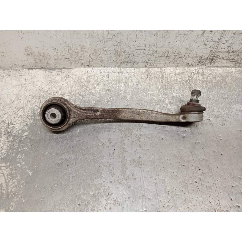 Recambio de brazo suspension superior delantero derecho para audi a4 avant (8w5) advanced edition referencia OEM IAM   