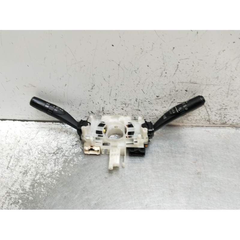 Recambio de mando luces para subaru forester (sh_) 2.0 d awd (shh) referencia OEM IAM 83111FG15D  2008