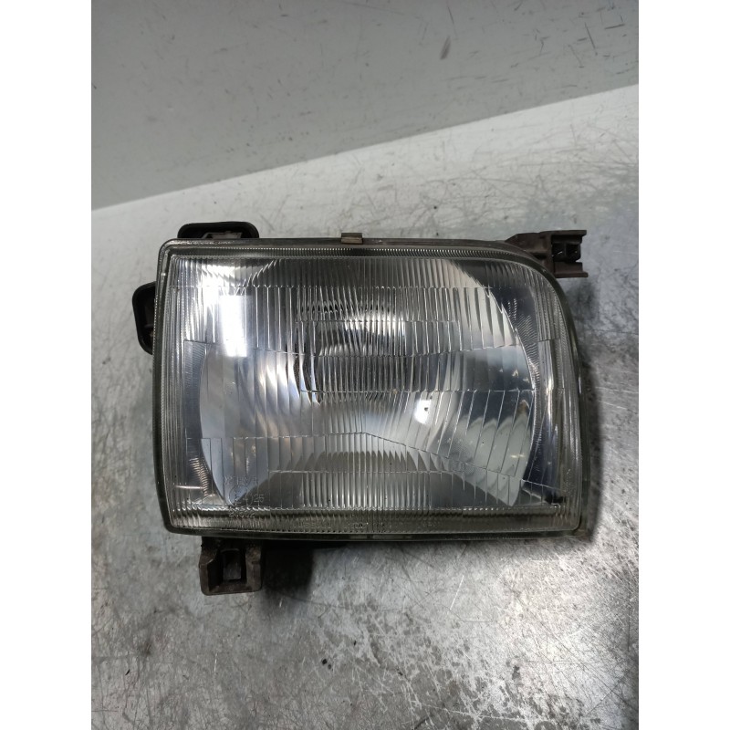 Recambio de faro derecho para nissan pick-up (d22) king cab 4x4 referencia OEM IAM   