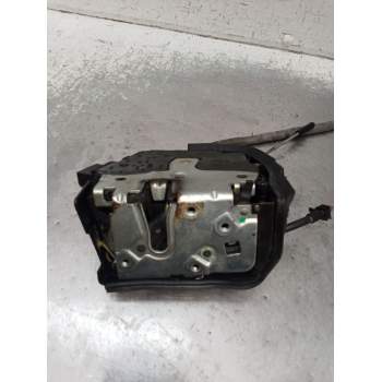 MOTOR CIERRE CENTRALIZADO DELANTERO DERECHO 5P E53/2000