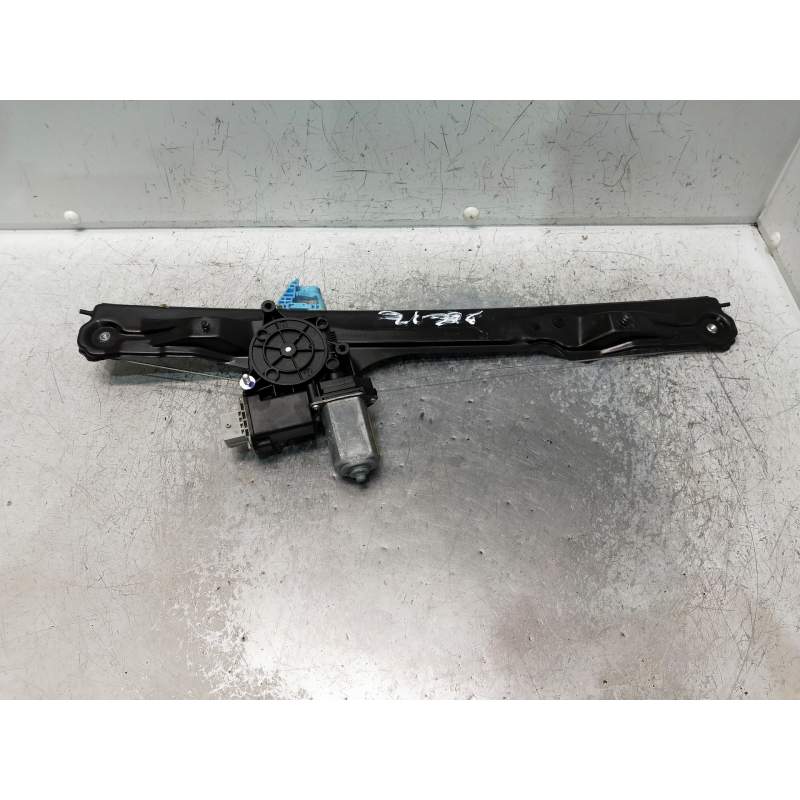 Recambio de elevalunas delantero izquierdo para fiat doblo cargo referencia OEM IAM 51810880  2010