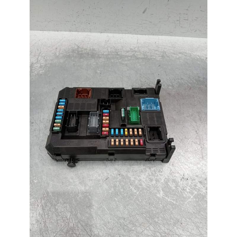 Recambio de caja reles / fusibles para citroën c-elysee (dd_) 1.5 bluehdi 100 referencia OEM IAM 981984968000  