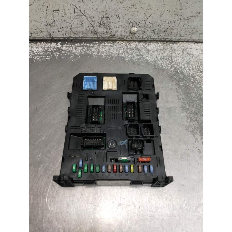 Recambio de caja reles / fusibles para peugeot 407 coupe básico referencia OEM IAM 9663510280  
