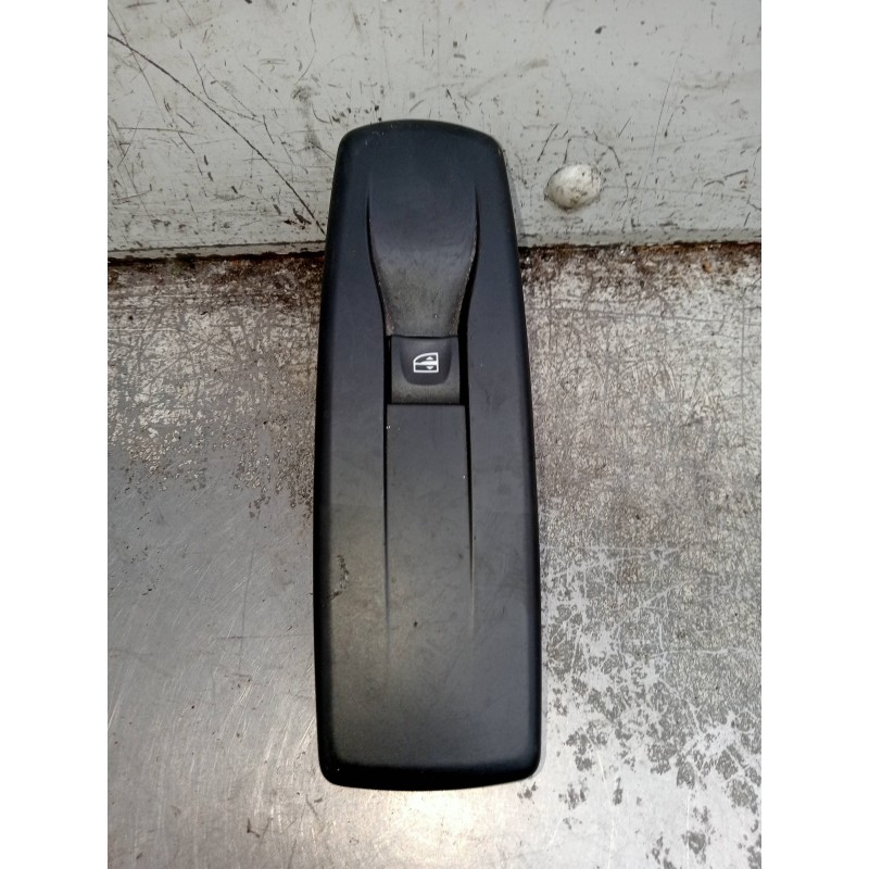 Recambio de mando elevalunas delantero derecho para renault megane iii berlina 5 p business referencia OEM IAM E3017603212B  5P