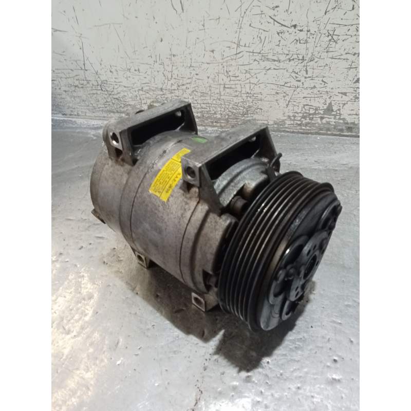 Recambio de compresor aire acondicionado para volvo v70 ii (285) 2.4 referencia OEM IAM 8684287  2000
