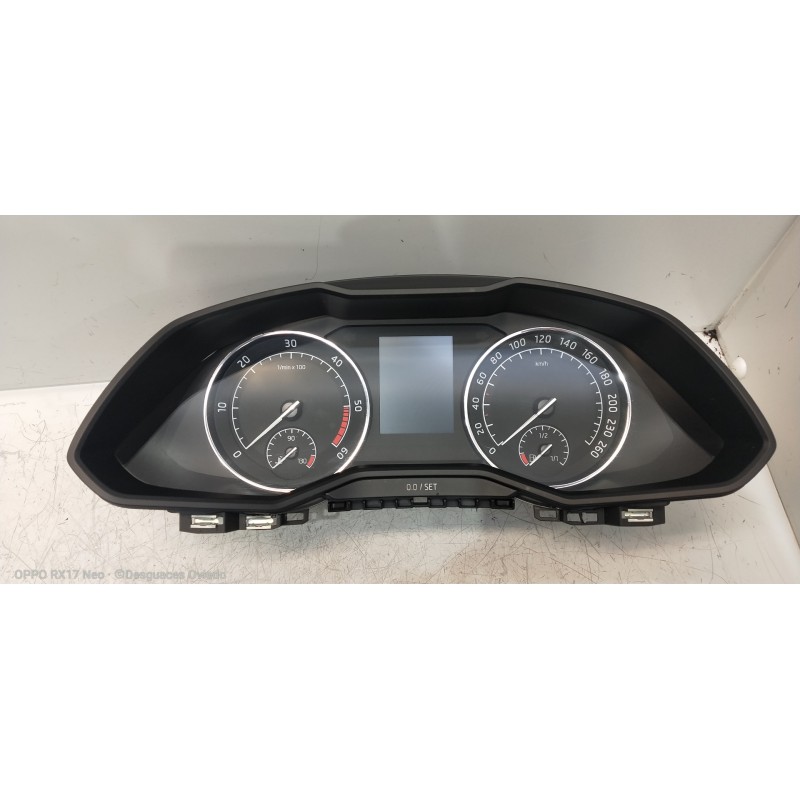 Recambio de cuadro instrumentos para skoda superb (3v3) active referencia OEM IAM 3V0920741B 3V0260201 