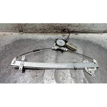 ELEVALUNAS DELANTERO DERECHO 807300W205 