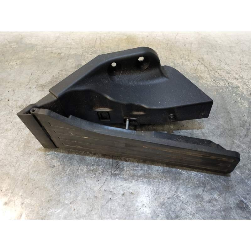Recambio de potenciometro pedal para mercedes-benz clase c (w205) lim. 2.1 cdi cat referencia OEM IAM A2033000004  