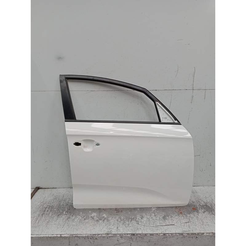 Recambio de puerta delantera derecha para kia carens ( ) referencia OEM IAM  5p 2016