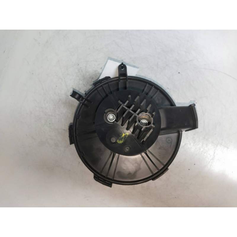Recambio de motor calefaccion para opel zafira b 1.9 cdti referencia OEM IAM D8087  2005