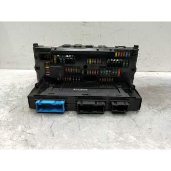 CAJA RELES / FUSIBLES 23071203273648 925281501 525D 2010