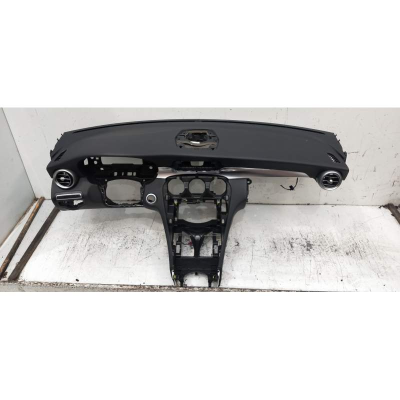 Recambio de salpicadero para mercedes-benz clase c (w205) lim. 2.1 cdi cat referencia OEM IAM   