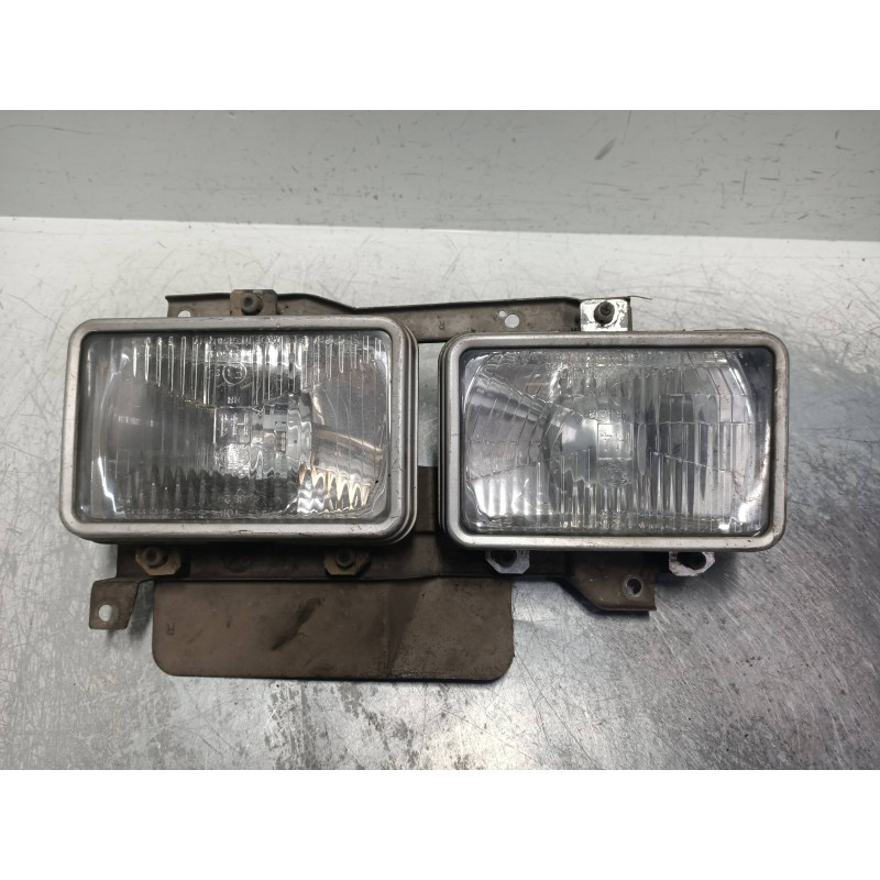 Recambio de faro derecho para nissan vanette (c 220) referencia OEM IAM   