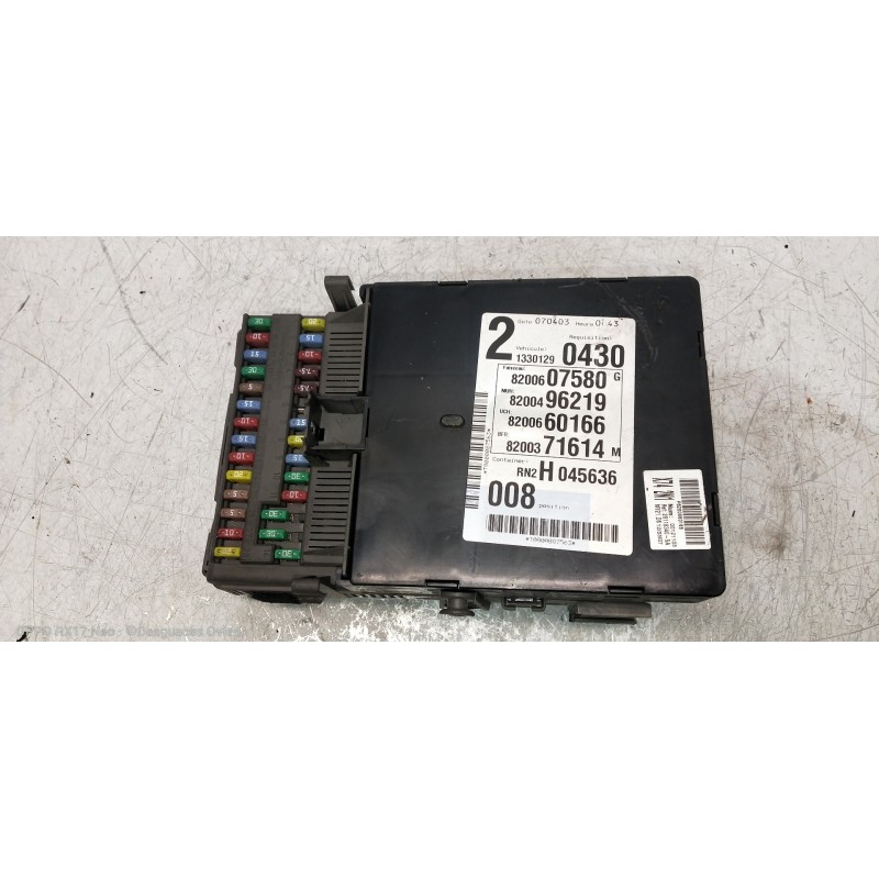 Recambio de caja reles / fusibles para renault laguna ii (bg0) confort authentique referencia OEM IAM 8200607580 8200496219 8200