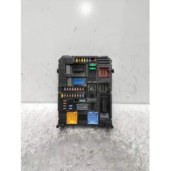 CAJA RELES / FUSIBLES 981985128001 0351960402 2018