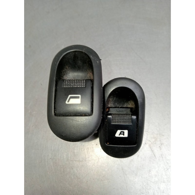 Recambio de mando elevalunas delantero izquierdo para citroen c3 1.4 hdi cool referencia OEM IAM 96605364XT 96401469XT CENTRAL