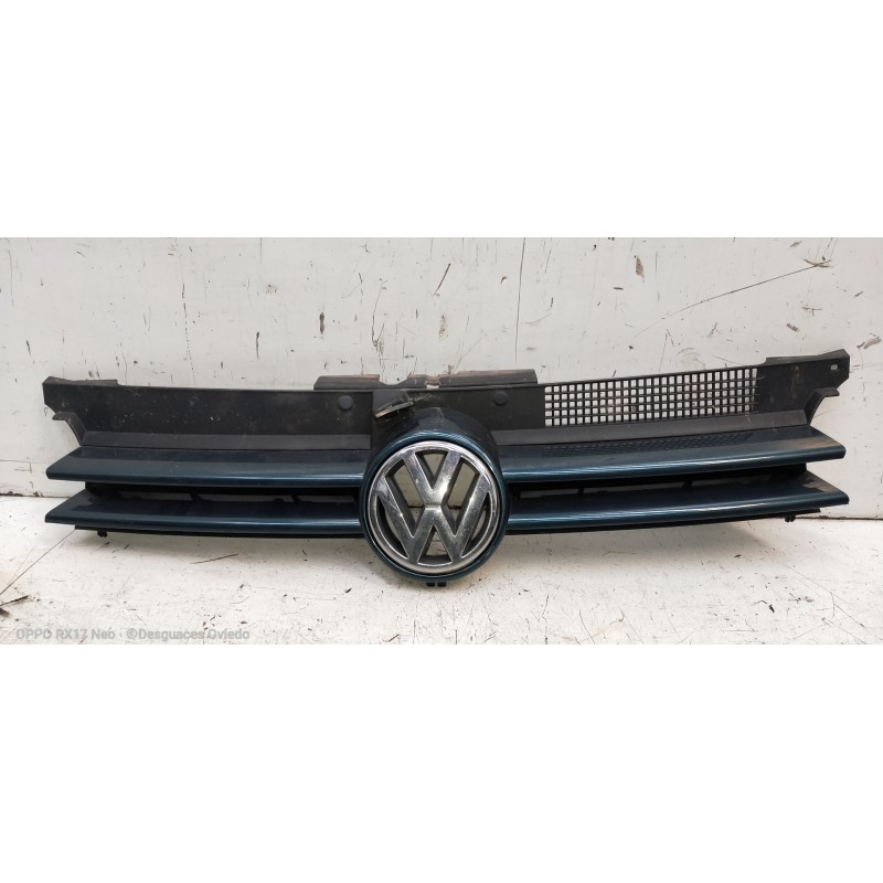 Recambio de rejilla delantera para volkswagen golf iv berlina (1j1) conceptline referencia OEM IAM 1J0853651H 1J0853655G 