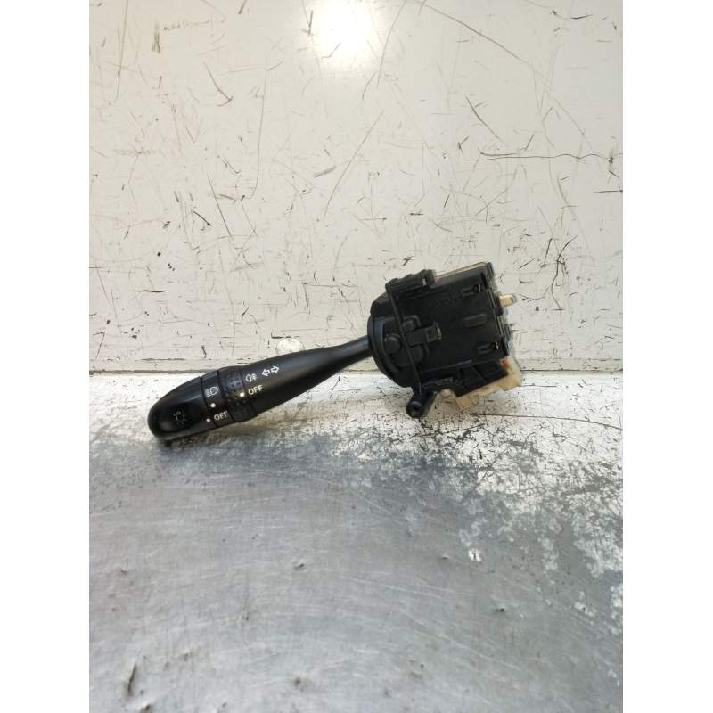 Recambio de mando luces para toyota corolla (_e12_) 1.4 d (nde120_) referencia OEM IAM   2004