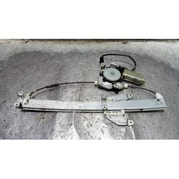 ELEVALUNAS TRASERO DERECHO 827300W205 