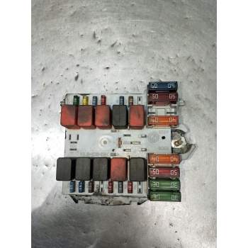 CAJA RELES / FUSIBLES 1332043080 20JTD 2002