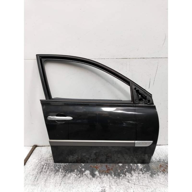 Recambio de puerta delantera derecha para renault megane ii berlina 5p referencia OEM IAM  5P 2006