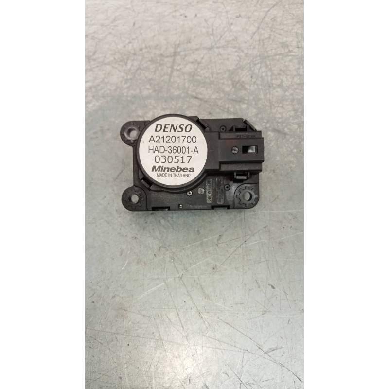 Recambio de motor apertura trampillas climatizador para renault zoe entry referencia OEM IAM A21201700  