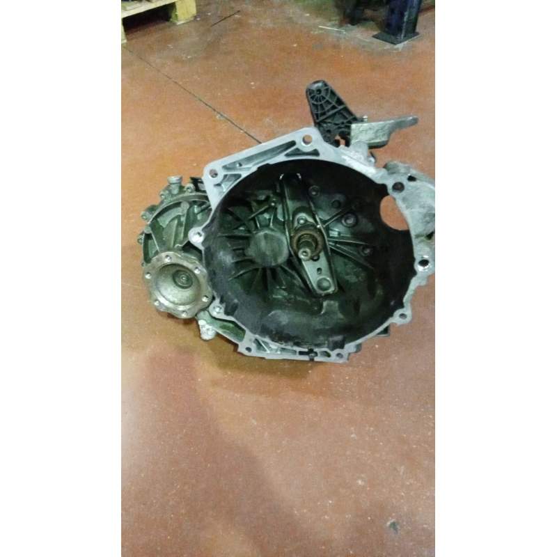 Recambio de caja cambios para volkswagen polo referencia OEM IAM TCW 6V FM6AJ017 161017480415