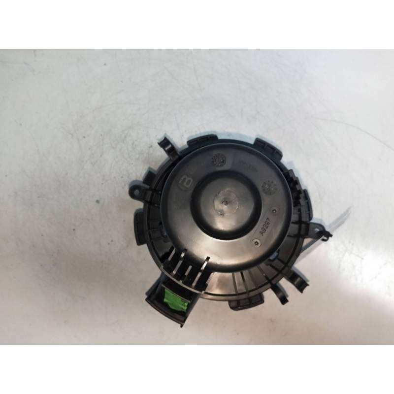 Recambio de motor calefaccion para renault mascott fg 160. 35/55/65 cabina individual referencia OEM IAM A9297  