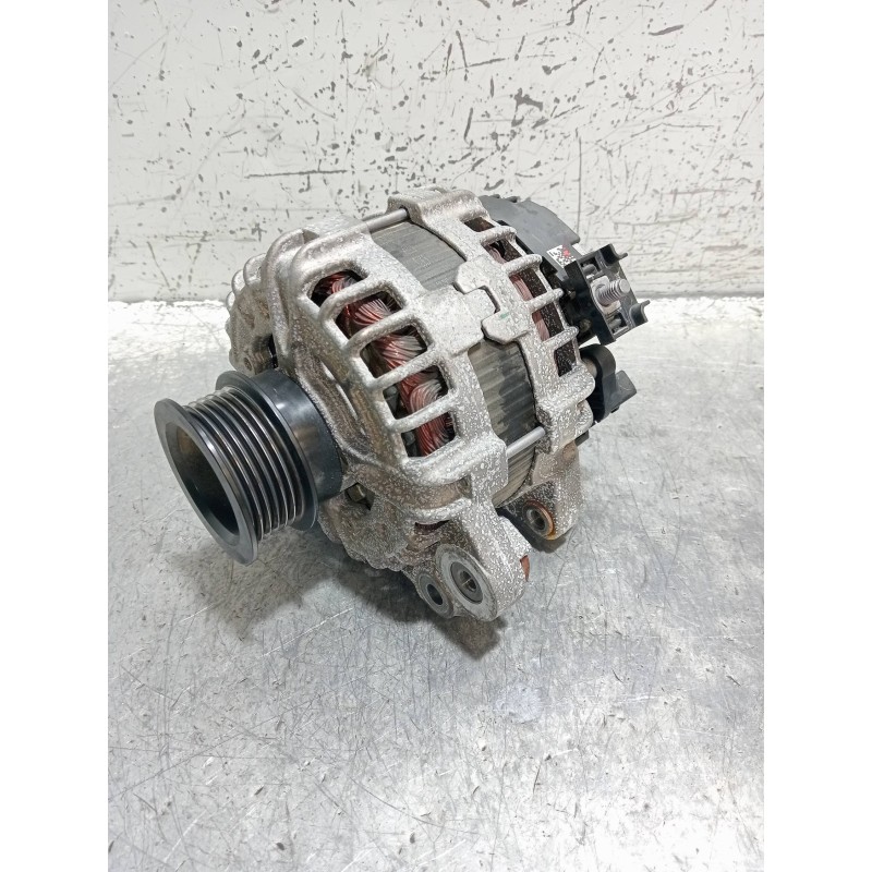 Recambio de alternador para volvo v60 cross country pro awd referencia OEM IAM 0125812009 30659580 