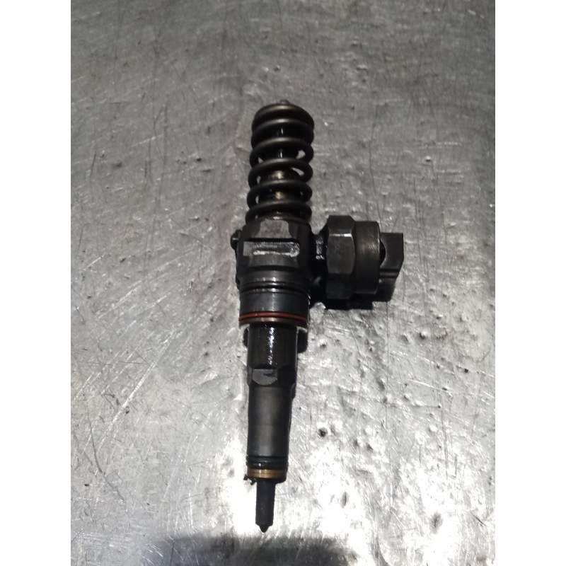Recambio de inyector para skoda superb (3u4) classic referencia OEM IAM 038130073F 0414720007 BOSCH