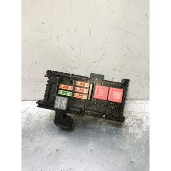 CAJA RELES / FUSIBLES A2059068501 529881F07 ZGS003Q04