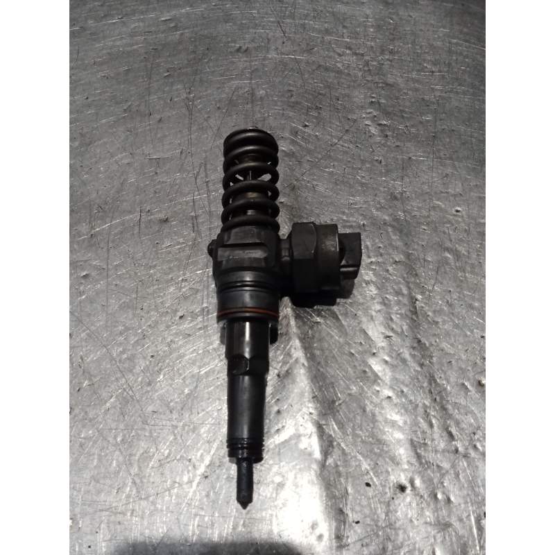 Recambio de inyector para skoda superb (3u4) classic referencia OEM IAM 038130073F 0414720007 BOSCH