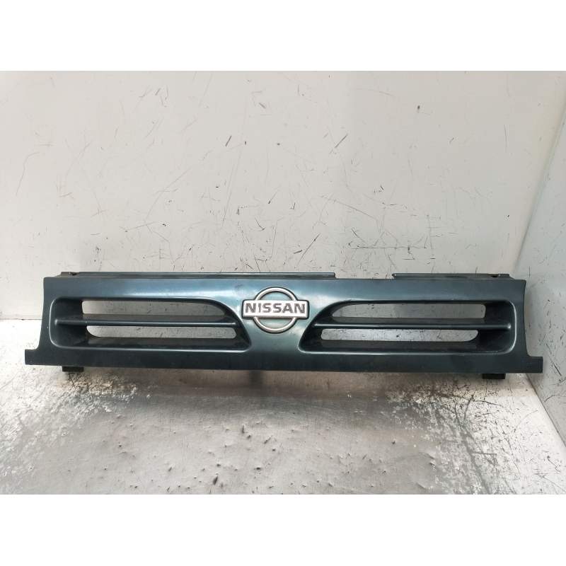 Recambio de rejilla delantera para nissan primera (p10) 2.0 16v referencia OEM IAM   1990